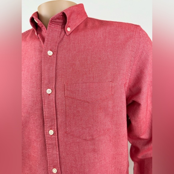 Old Navy Men's Heather Red Button Down Long Sleeve Shirt, Slim-Fit, Size Medium - Picture 2 of 11